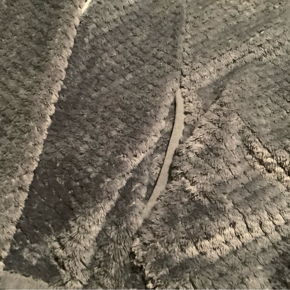 Eddie Bauer plush sweater S - Picture 5 of 16